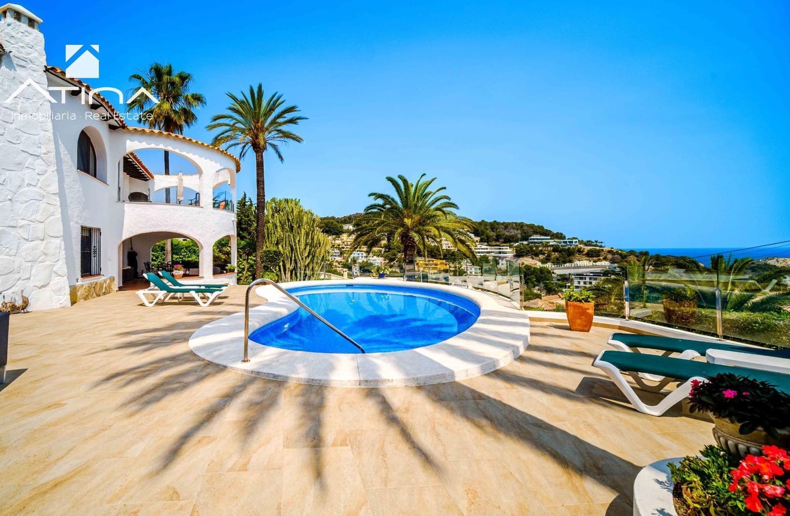 4 sovrum Villa till salu i Javea / Xabia med pool garage - 1 395 000 € (Ref: 9037948)