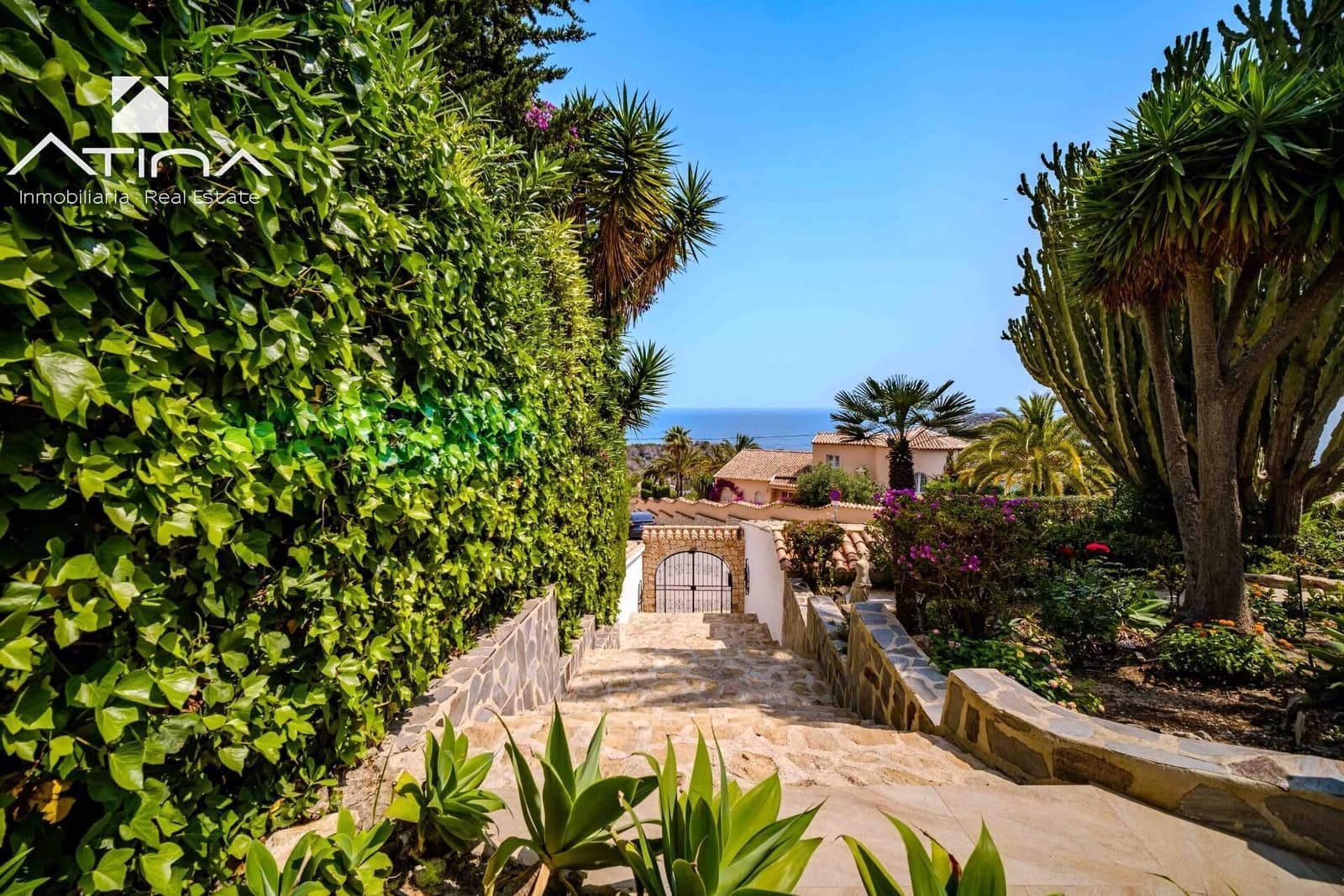 4 sovrum Villa till salu i Javea / Xabia med pool garage - 1 395 000 € (Ref: 9037948)