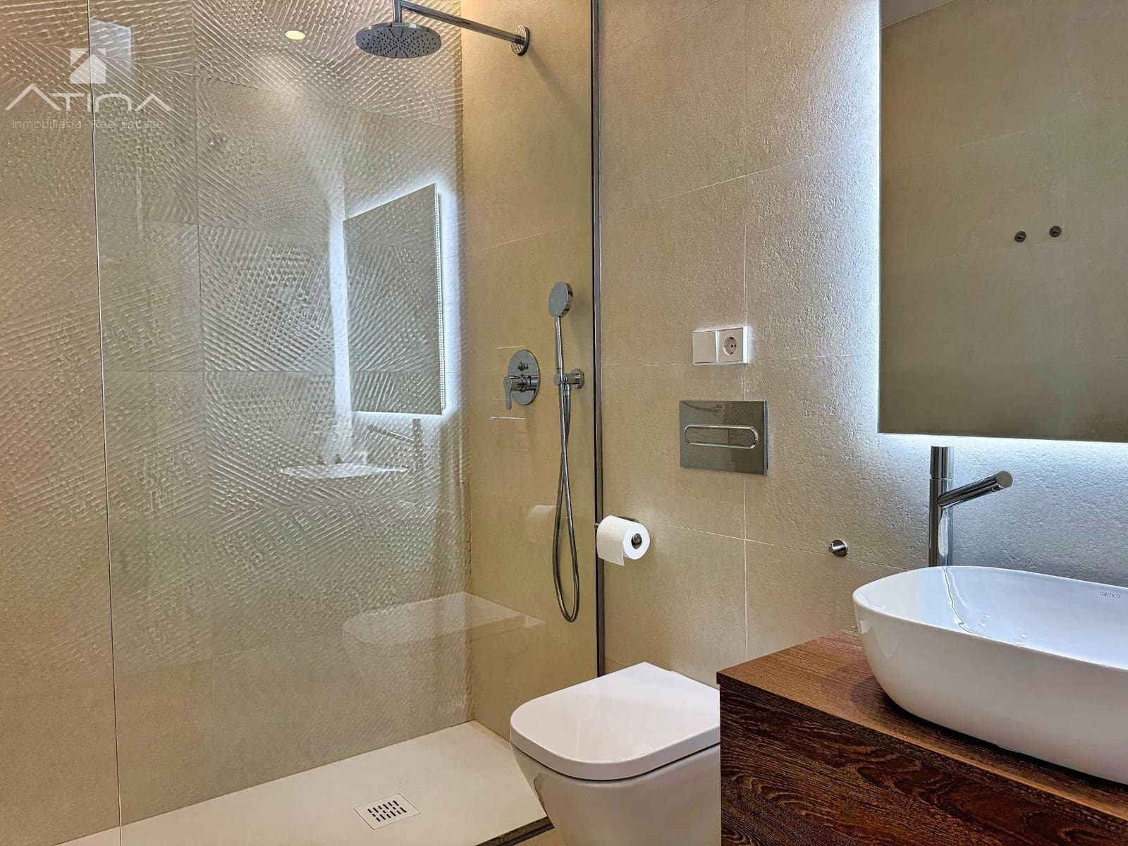 5 soveværelse Villa til salg i Arenal med swimmingpool garage - € 2.500.000 (Ref: 9078120)