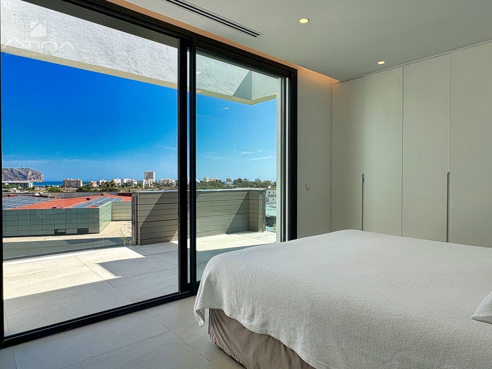 5 soveværelse Villa til salg i Arenal med swimmingpool garage - € 2.500.000 (Ref: 9078120)