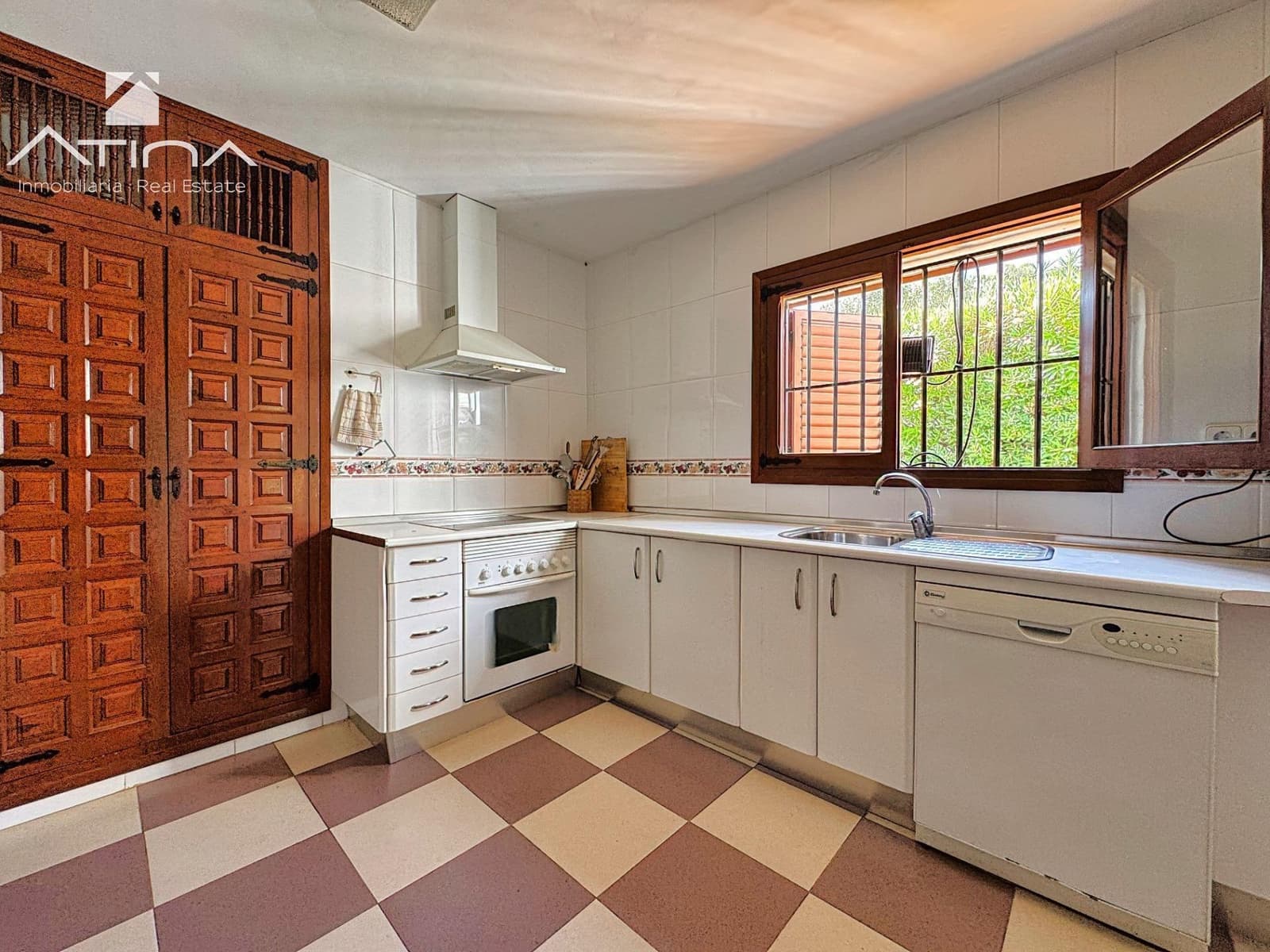 6 soveværelse Villa til salg i Javea / Xabia med swimmingpool garage - € 850.000 (Ref: 9099288)