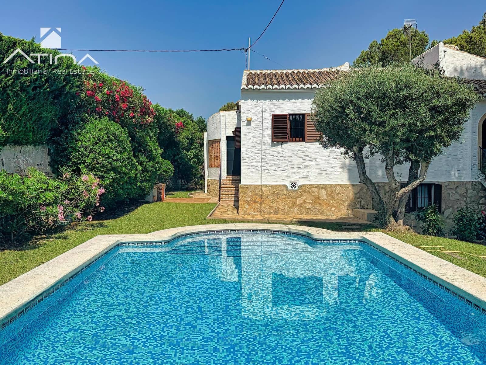 6 soveværelse Villa til salg i Javea / Xabia med swimmingpool garage - € 850.000 (Ref: 9099288)