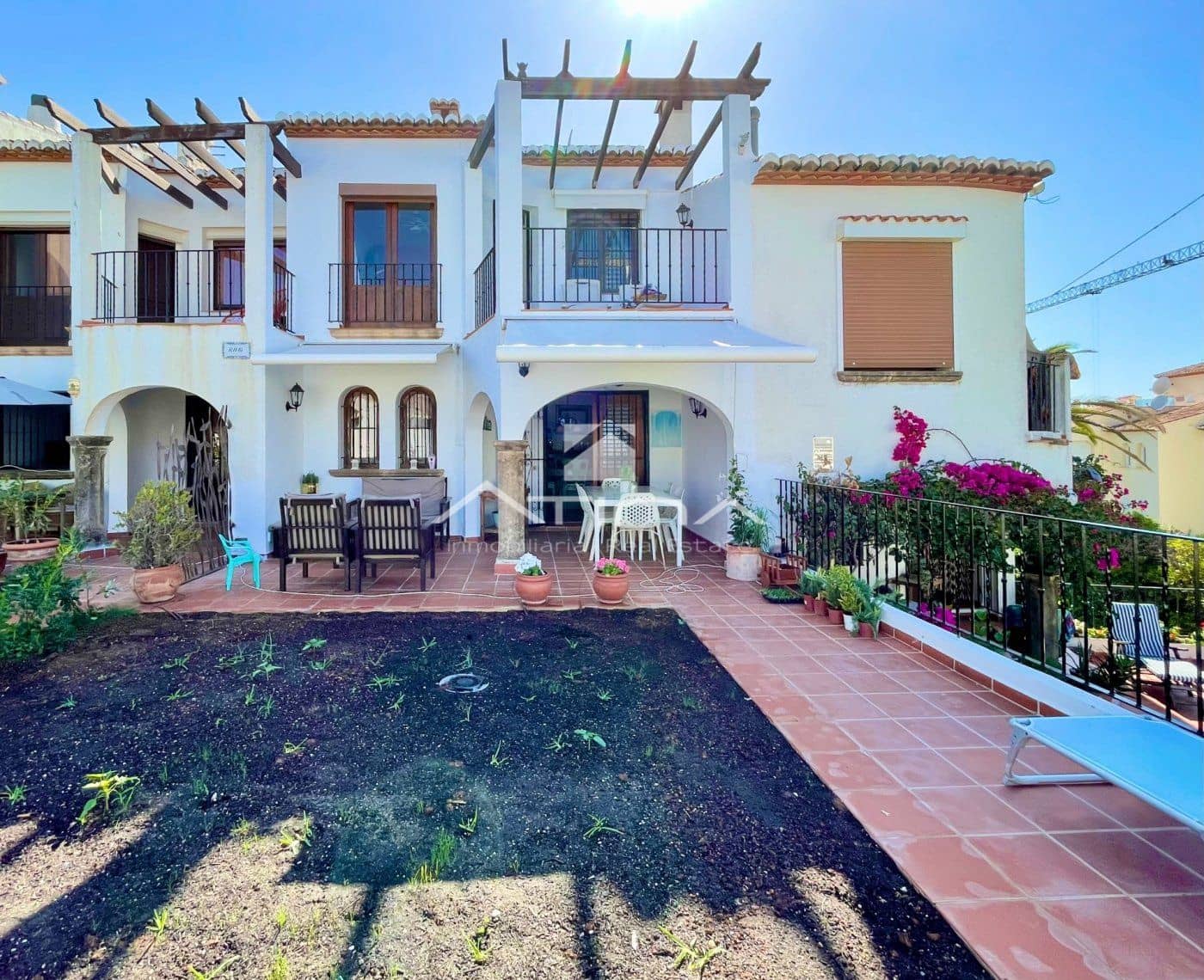 4 soveværelse Rækkehus til salg i Javea / Xabia med swimmingpool garage - € 900.000 (Ref: 9100893)