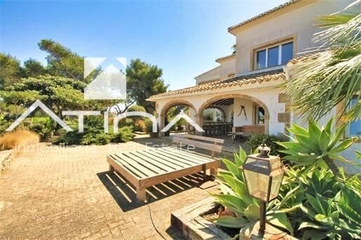 7 sovrum Villa till salu i Javea / Xabia med pool garage - 1 860 000 € (Ref: 9110485)
