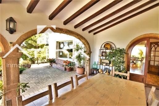 7 sovrum Villa till salu i Javea / Xabia med pool garage - 1 860 000 € (Ref: 9110485)