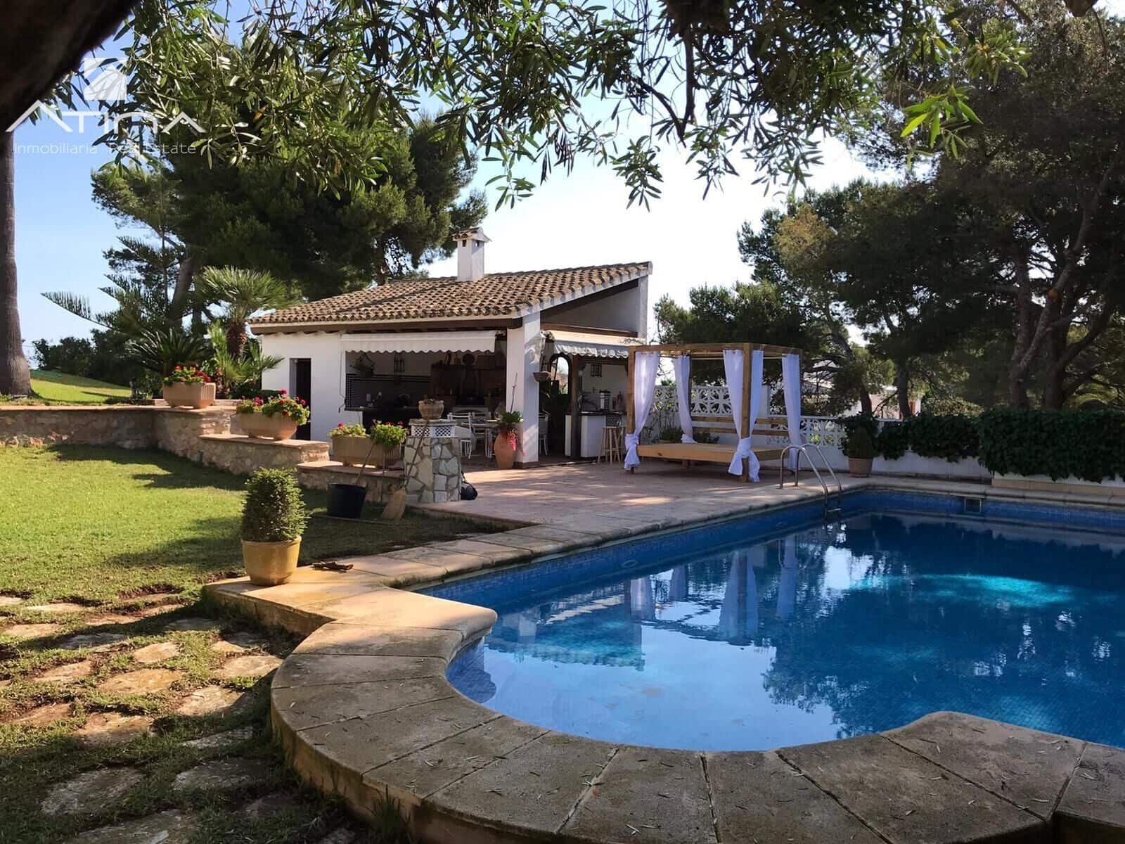 7 sovrum Villa till salu i Javea / Xabia med pool garage - 1 860 000 € (Ref: 9110485)