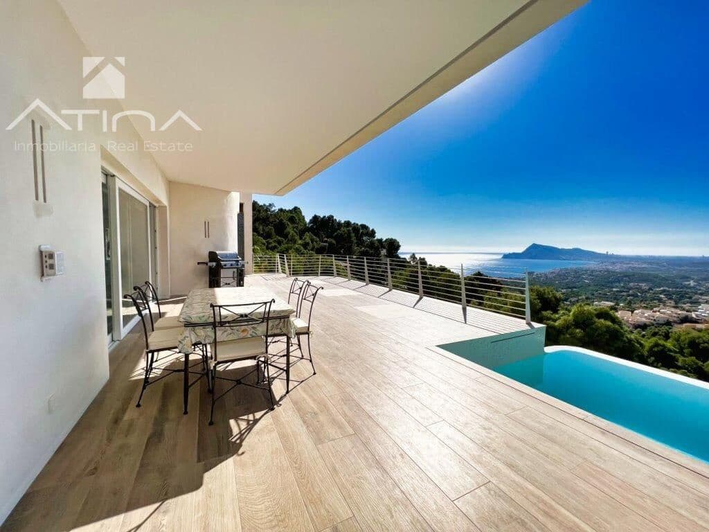 3 sypialnia Willa na sprzedaż w Altea z basenem garażem - 1 750 000 € (Ref: 9110487)