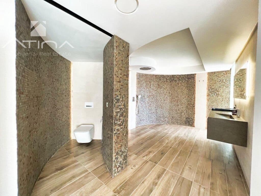 3 sypialnia Willa na sprzedaż w Altea z basenem garażem - 1 750 000 € (Ref: 9110487)