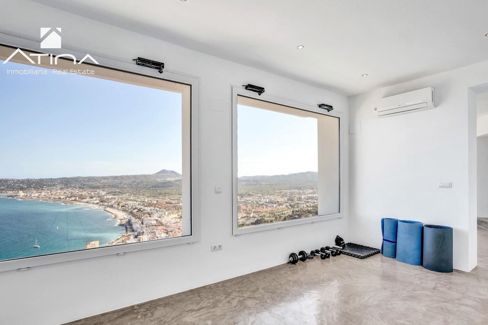 5 bedroom Villa for sale in Javea / Xabia with pool garage - € 2,995,000 (Ref: 9112520)