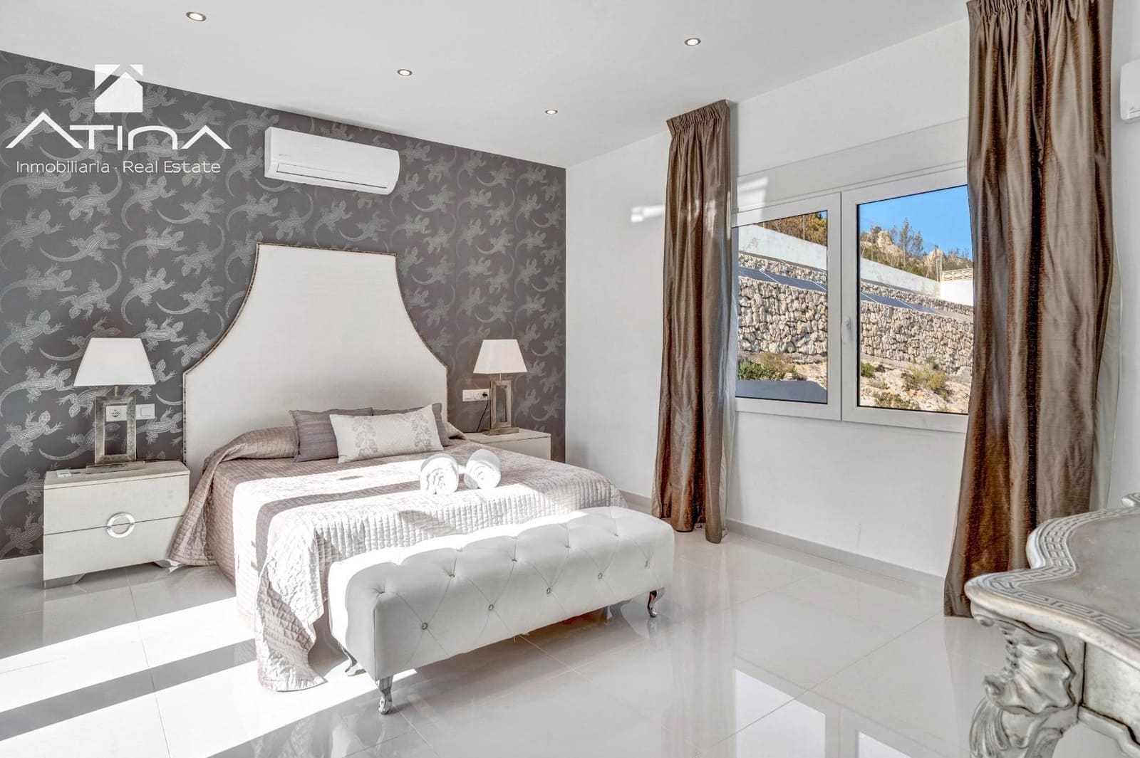 5 bedroom Villa for sale in Javea / Xabia with pool garage - € 2,995,000 (Ref: 9112520)