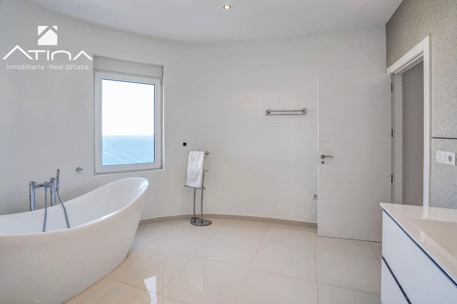 5 bedroom Villa for sale in Javea / Xabia with pool garage - € 2,995,000 (Ref: 9112520)