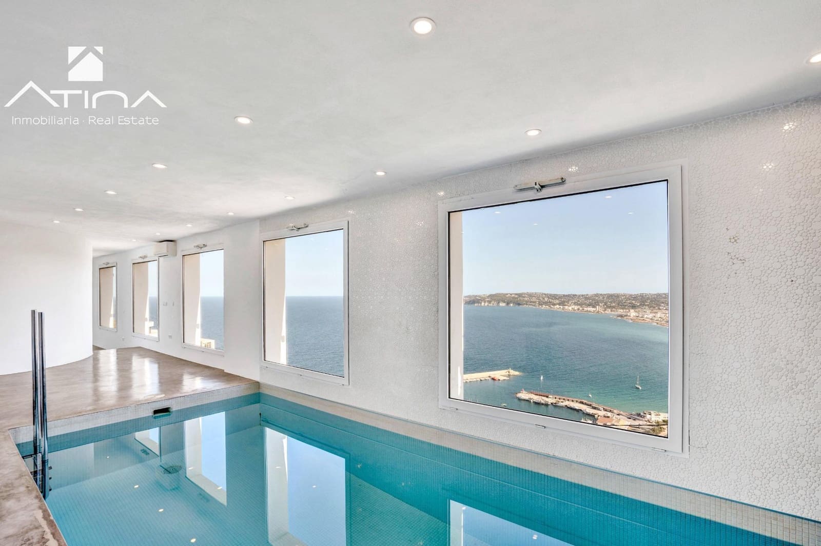 5 bedroom Villa for sale in Javea / Xabia with pool garage - € 2,995,000 (Ref: 9112520)