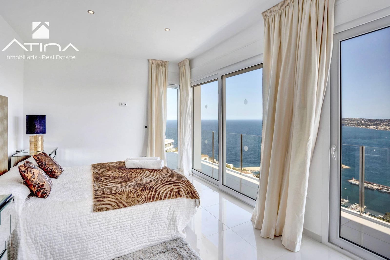 5 bedroom Villa for sale in Javea / Xabia with pool garage - € 2,995,000 (Ref: 9112520)