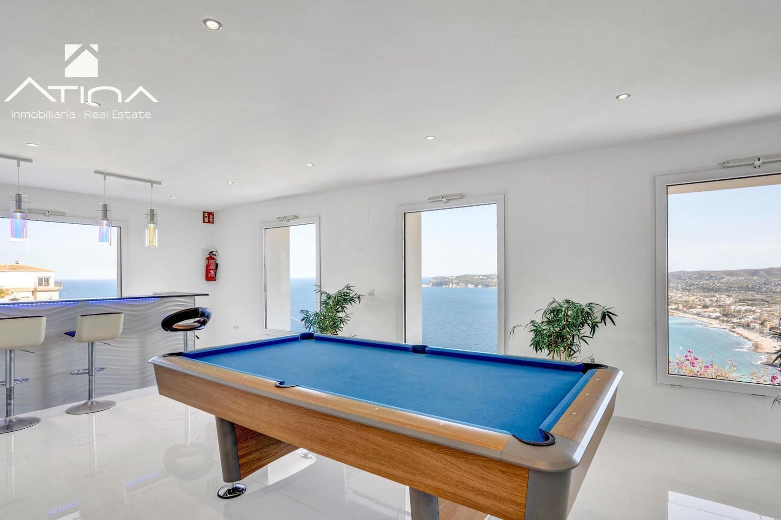 5 bedroom Villa for sale in Javea / Xabia with pool garage - € 2,995,000 (Ref: 9112520)