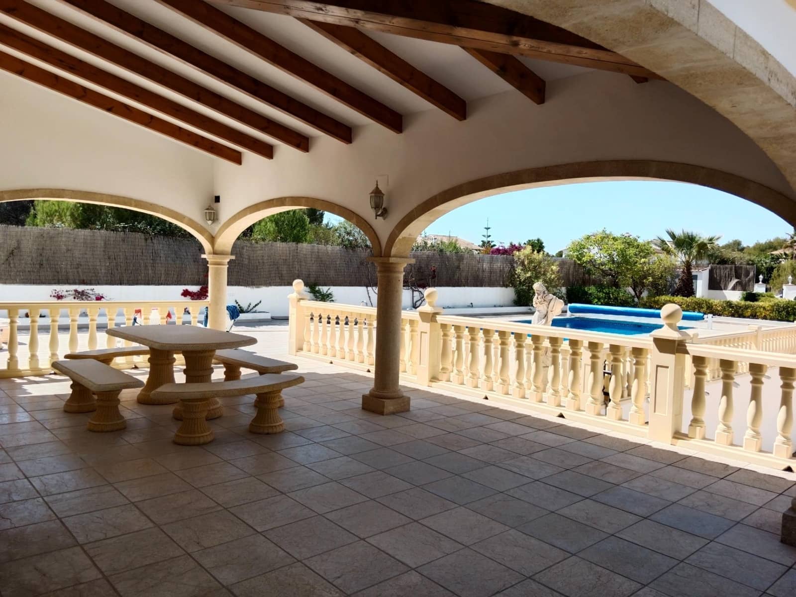 4 soveværelse Villa til salg i Los Cerezos med swimmingpool garage - € 1.050.000 (Ref: 9112523)