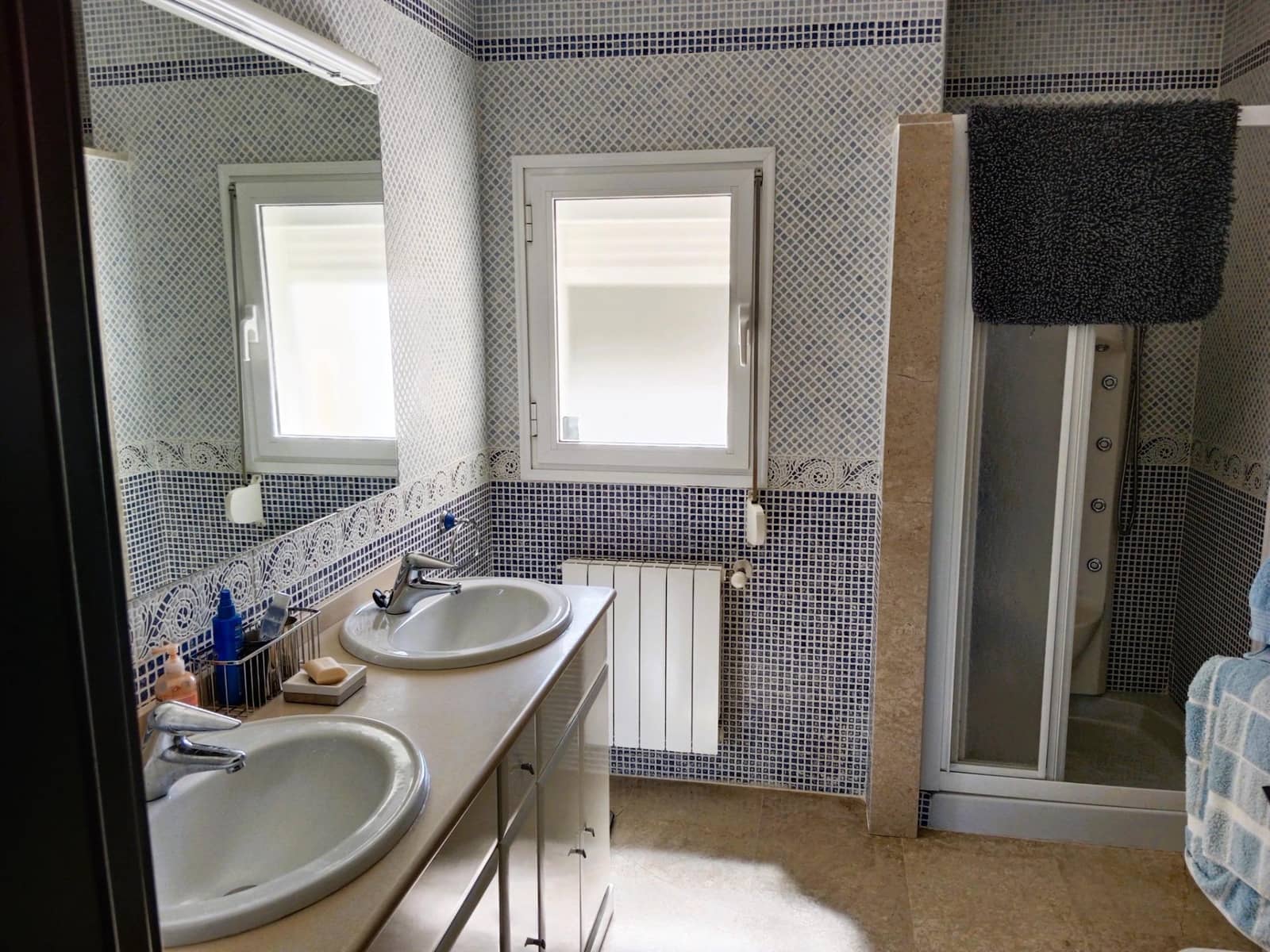 4 soveværelse Villa til salg i Los Cerezos med swimmingpool garage - € 1.050.000 (Ref: 9112523)