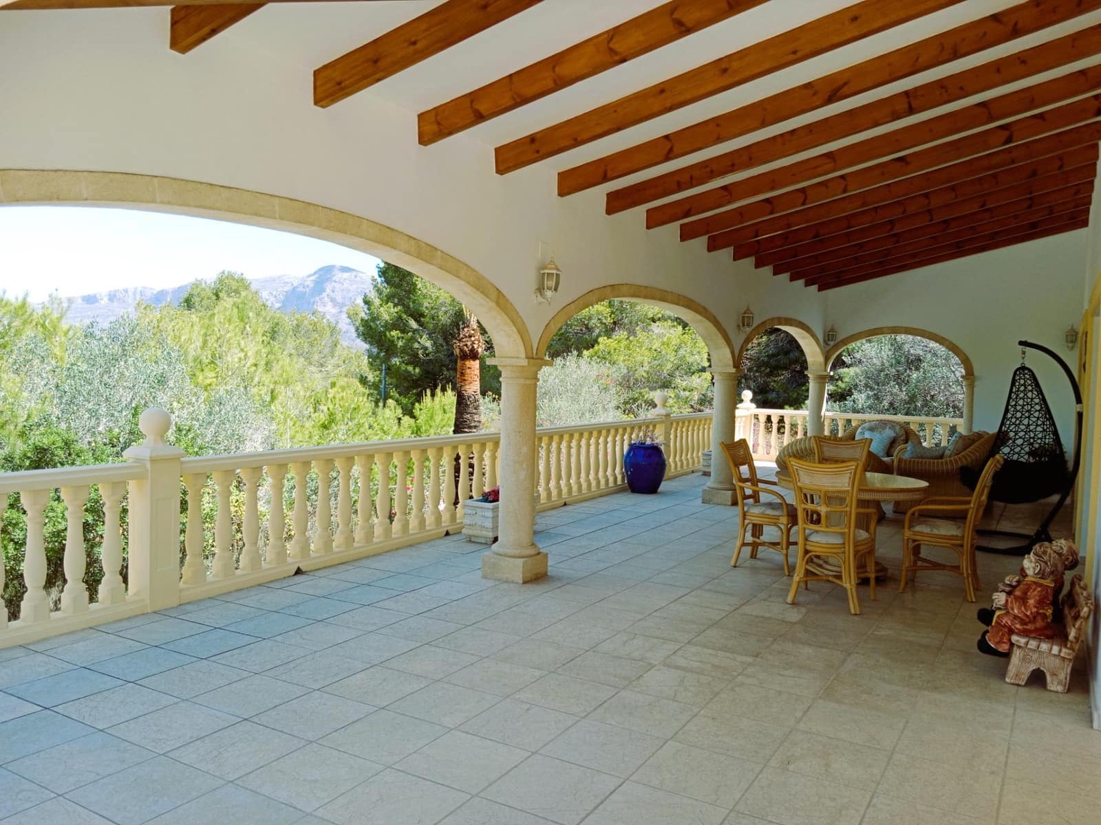 4 soveværelse Villa til salg i Los Cerezos med swimmingpool garage - € 1.050.000 (Ref: 9112523)