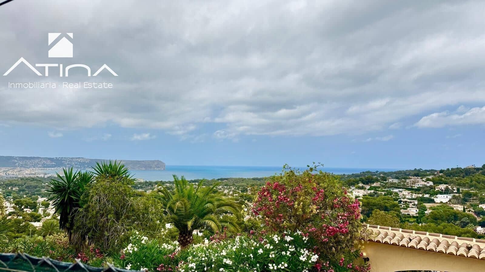 5 bedroom Villa for sale in Javea / Xabia with pool garage - € 970,000 (Ref: 9125289)