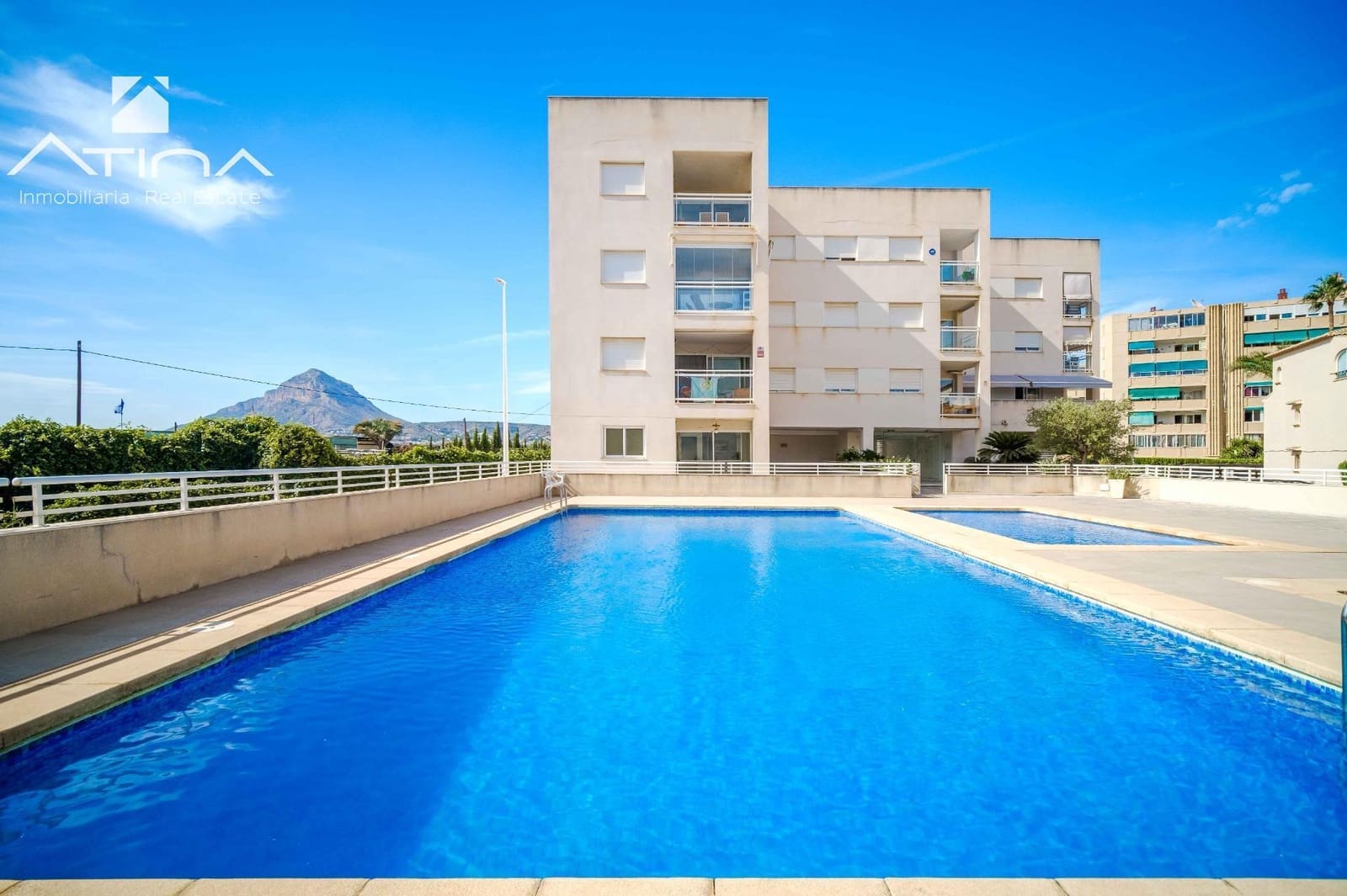 Adosado de 3 habitaciones en Javea / Xàbia en venta con piscina garaje - 645.000 € (Ref: 9226923)