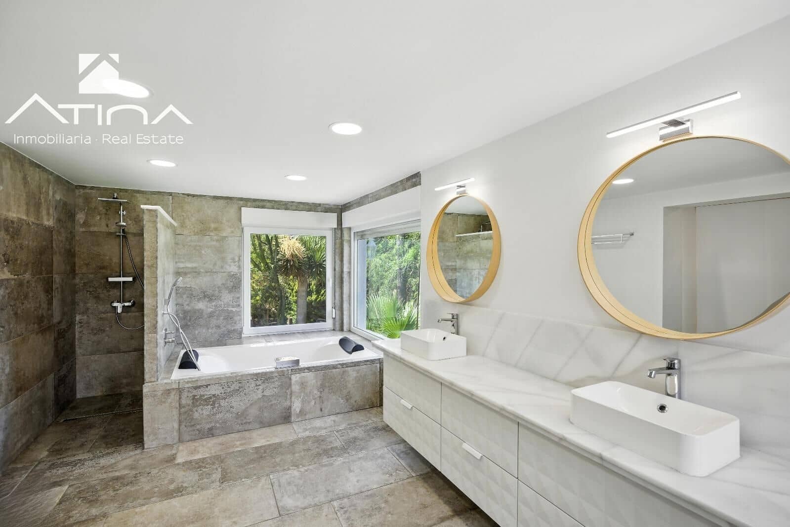 5 soveværelse Villa til salg i Adsubia med swimmingpool garage - € 1.095.000 (Ref: 9232797)