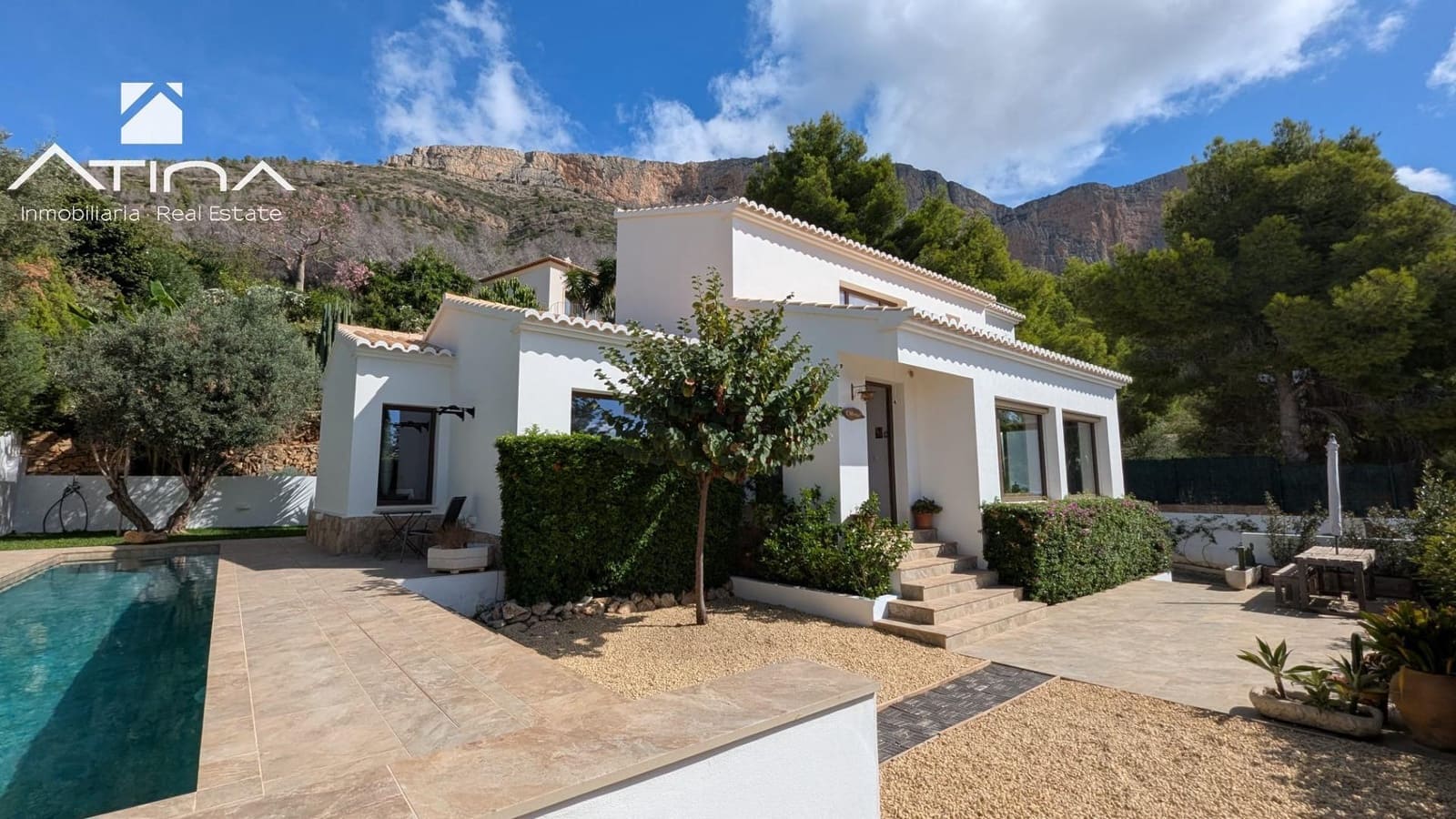 3 bedroom Villa for sale in Javea / Xabia with pool garage - € 845,000 (Ref: 9232798)