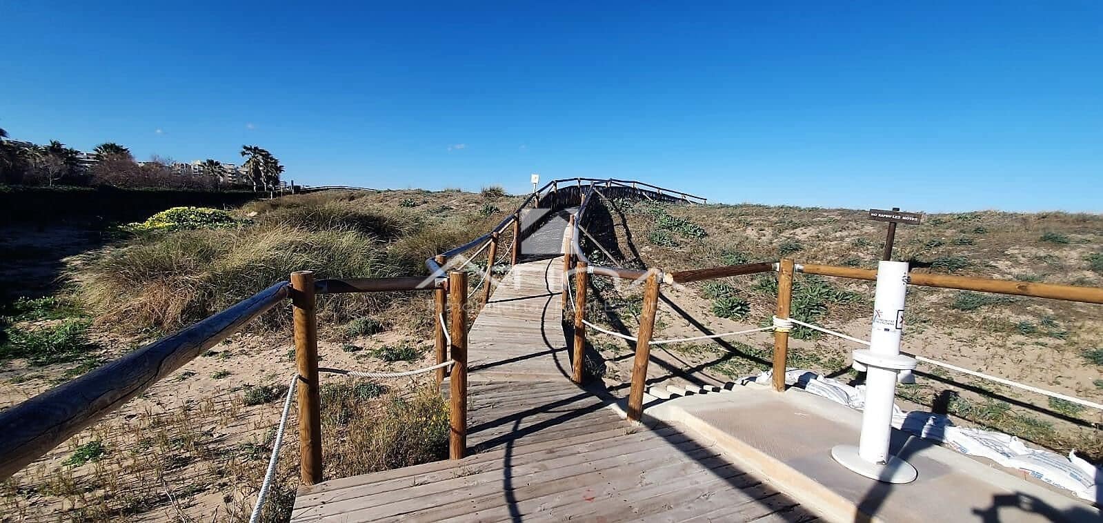 2 quarto Penthouse para venda em Guardamar de la Safor com piscina garagem - 260 000 € (Ref: 9330850)