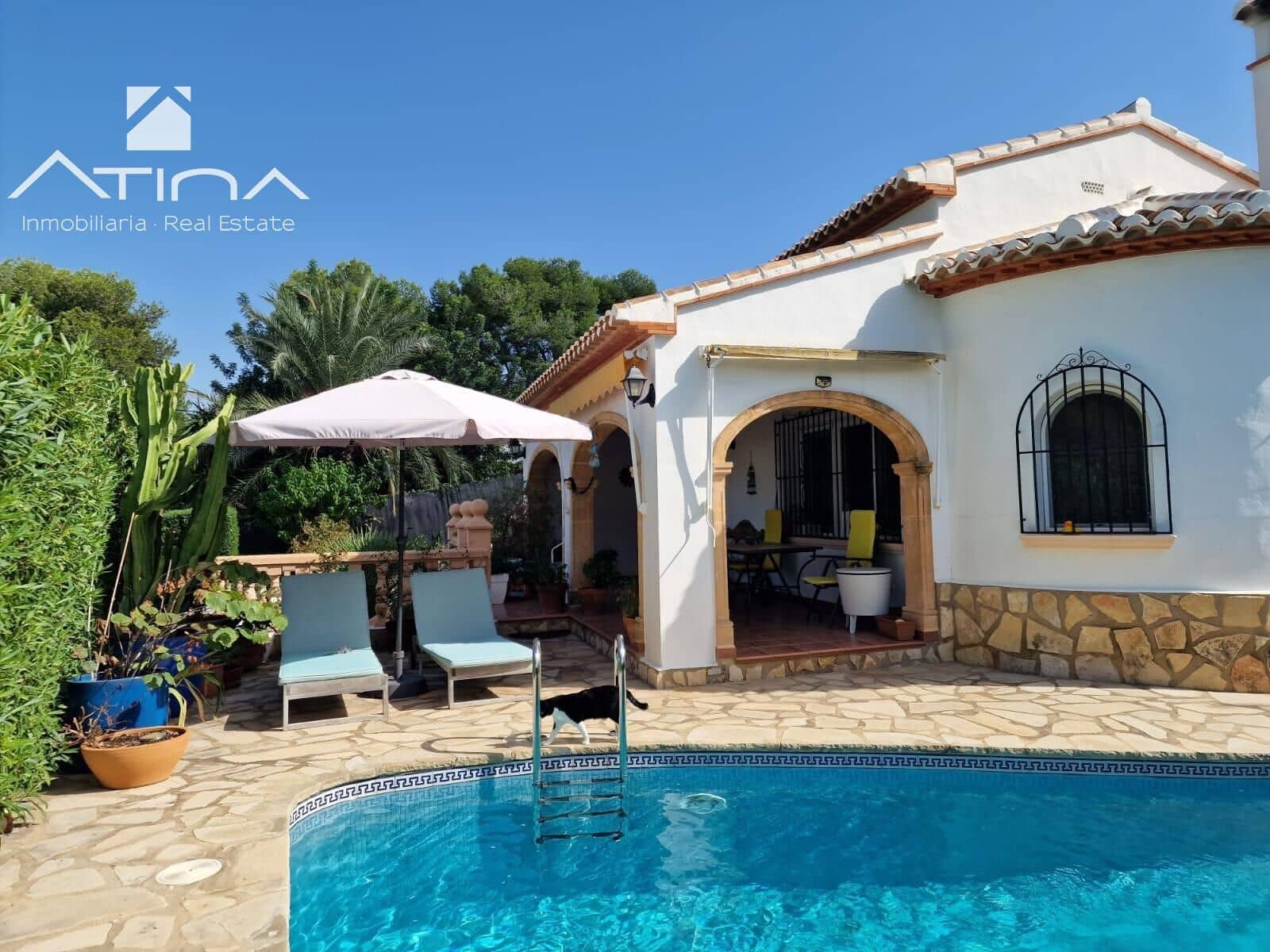 3 chambre Villa/Maison à vendre à Javea / Xabia avec piscine garage - 650 000 € (Ref: 9335243)