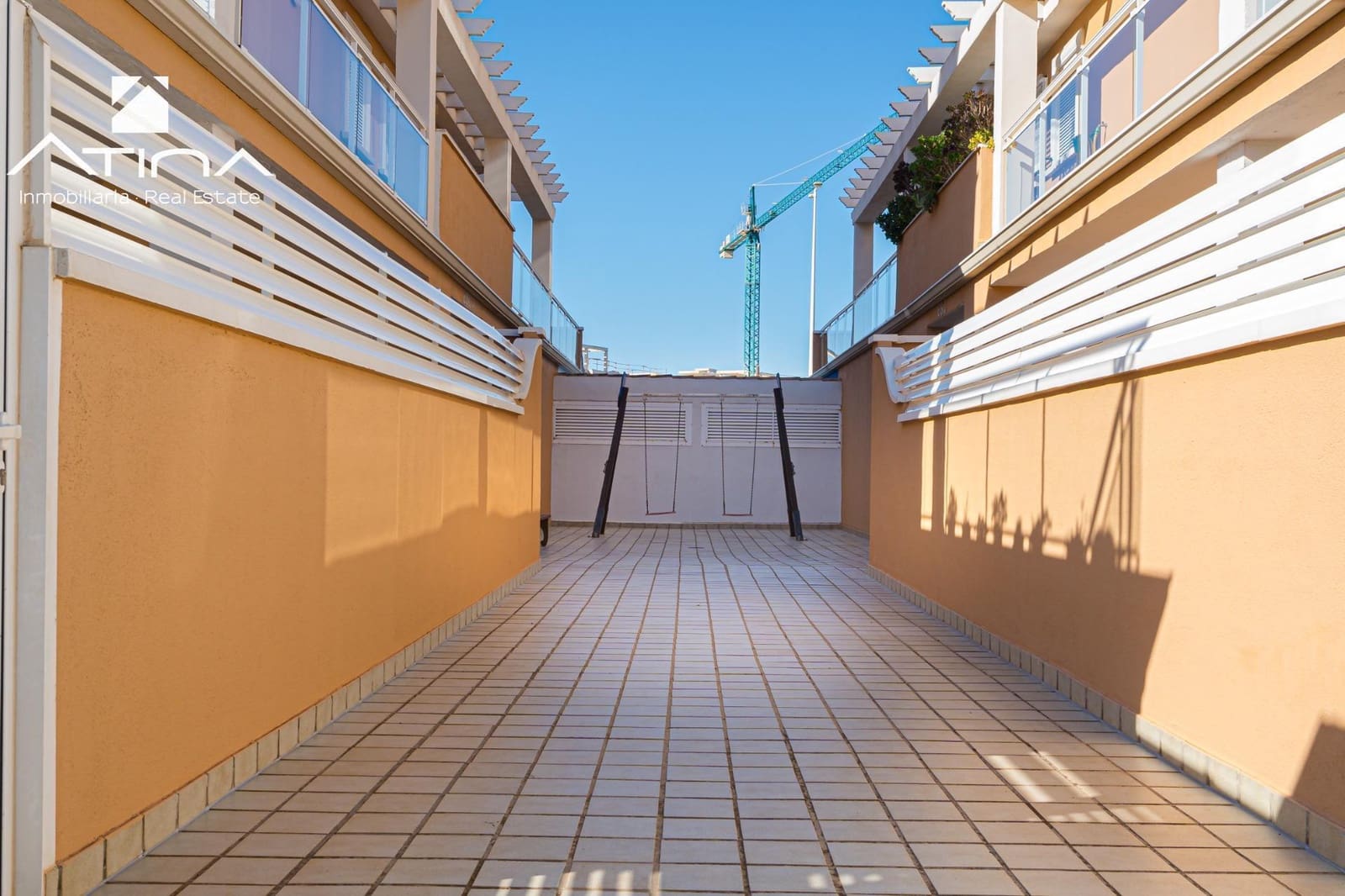 2 sypialnia Apartament na sprzedaż w Arenal z basenem garażem - 435 000 € (Ref: 9335244)