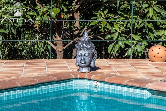 6 makuuhuone Huvila myytävänä paikassa El Montgó, Dénia mukana uima-altaan 
autotalli - 1 200 000 € (Ref: 9356086)