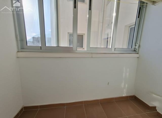 Apartamento de 3 habitaciones en Dénia en venta - 225.000 € (Ref: 9373646)