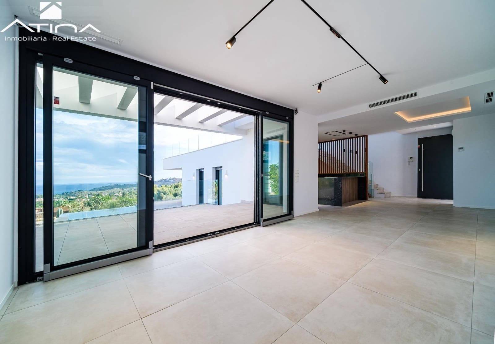 5 makuuhuone Huvila myytävänä paikassa Denia mukana uima-altaan 
autotalli - 1 595 000 € (Ref: 9403290)