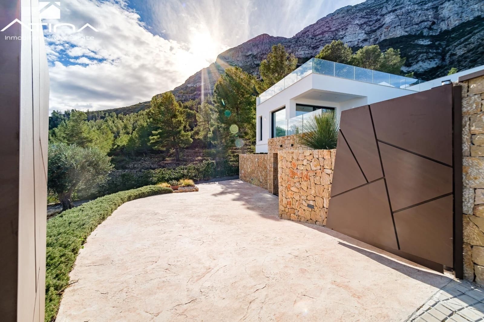 5 makuuhuone Huvila myytävänä paikassa Denia mukana uima-altaan 
autotalli - 1 595 000 € (Ref: 9403290)