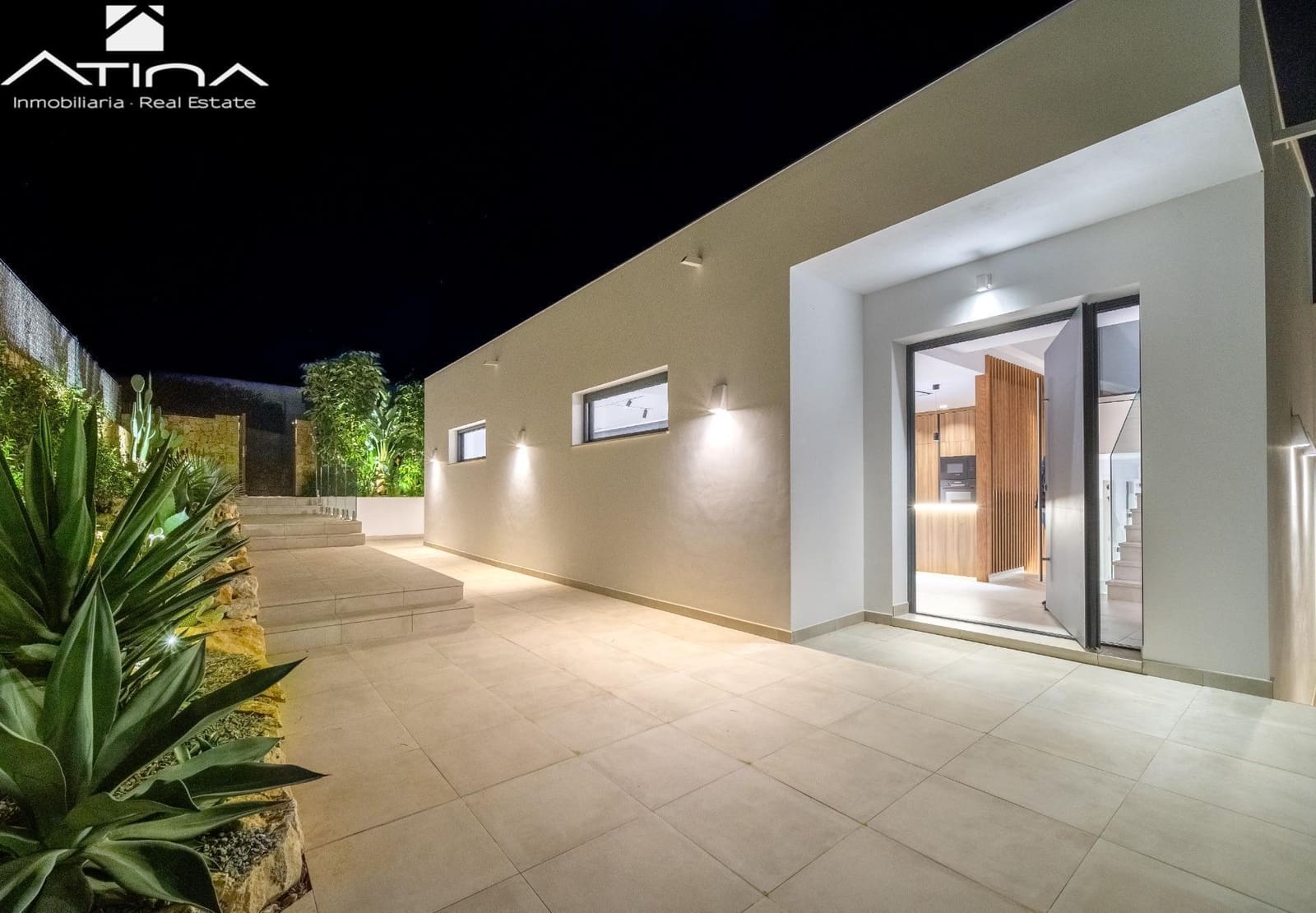 5 Zimmer Villa zu verkaufen in Denia mit Pool Garage - 1.595.000 € (Ref: 9403290)