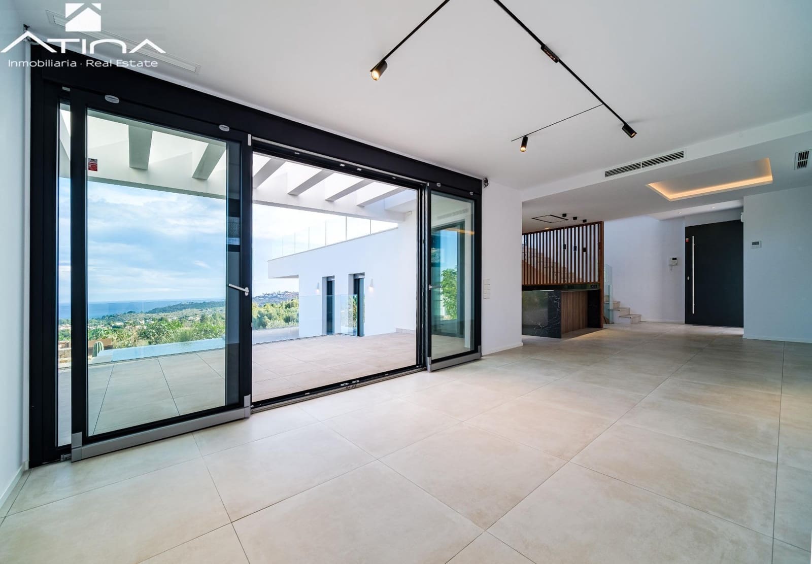 Chalet de 5 habitaciones en Dénia en venta con piscina garaje - 1.595.000 € (Ref: 9403290)