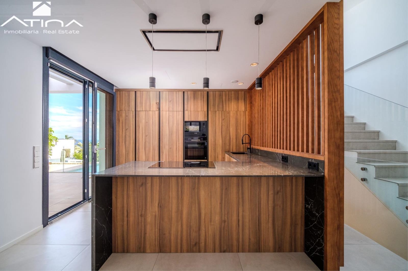 Chalet de 5 habitaciones en Dénia en venta con piscina garaje - 1.595.000 € (Ref: 9403290)