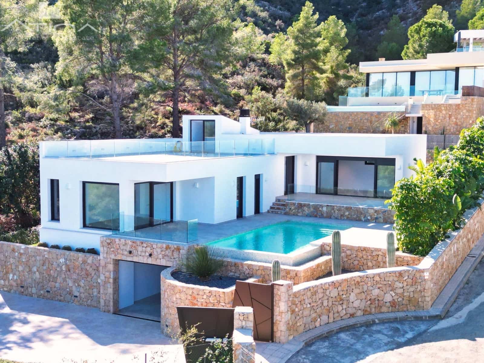 Chalet de 5 habitaciones en Dénia en venta con piscina garaje - 1.595.000 € (Ref: 9403290)