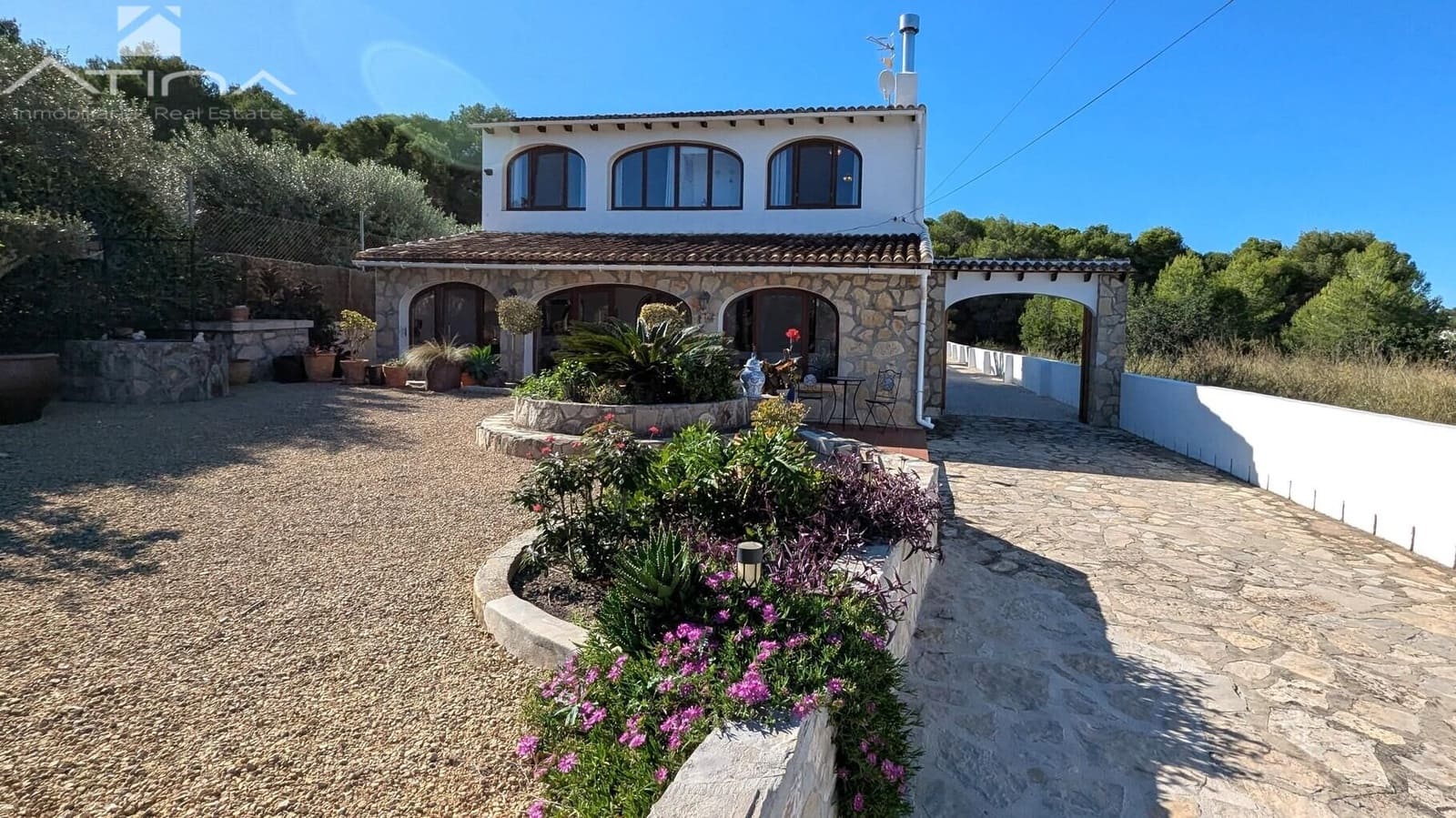 3 Zimmer Villa zu verkaufen in Gata de Gorgos mit Pool Garage - 749.000 € (Ref: 9449059)