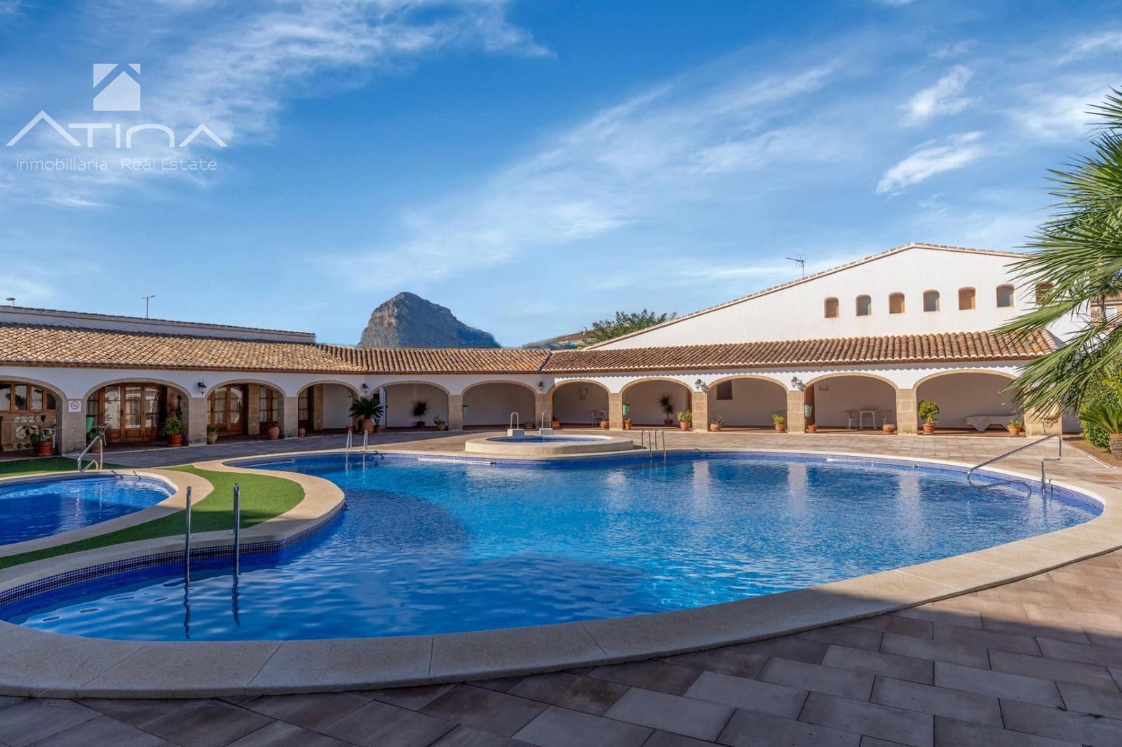 Adosado de 4 habitaciones en Javea / Xàbia en venta con piscina - 1.160.000 € (Ref: 9465690)