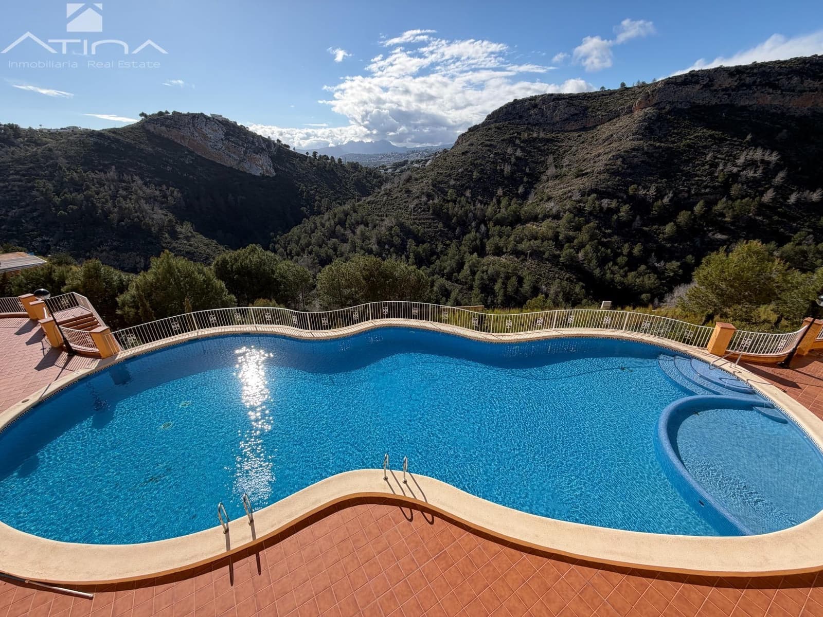 2 makuuhuone Huoneisto myytävänä paikassa Cumbre del Sol mukana uima-altaan - 190 000 € (Ref: 9619502)