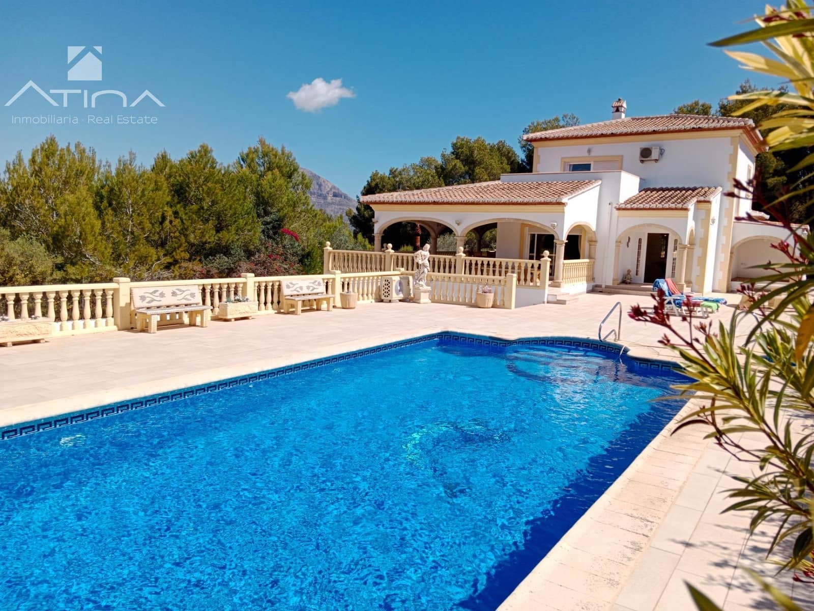 4 soverom Villa til salgs i Javea / Xabia med svømmebasseng garasje - € 995 000 (Ref: 9659597)