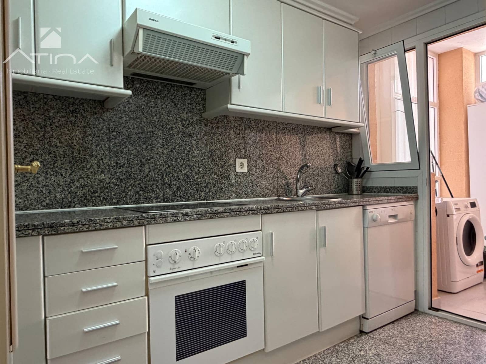 2 sypialnia Apartament na sprzedaż w Arenal z basenem - 495 000 € (Ref: 9780764)