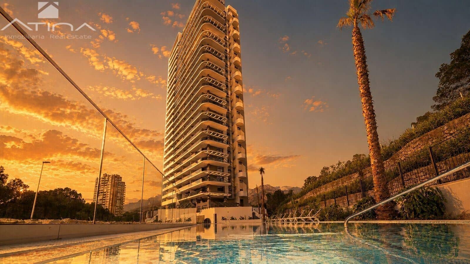 2 bedroom Apartment for sale in Benidorm with pool - € 507,000 (Ref: 9862044)