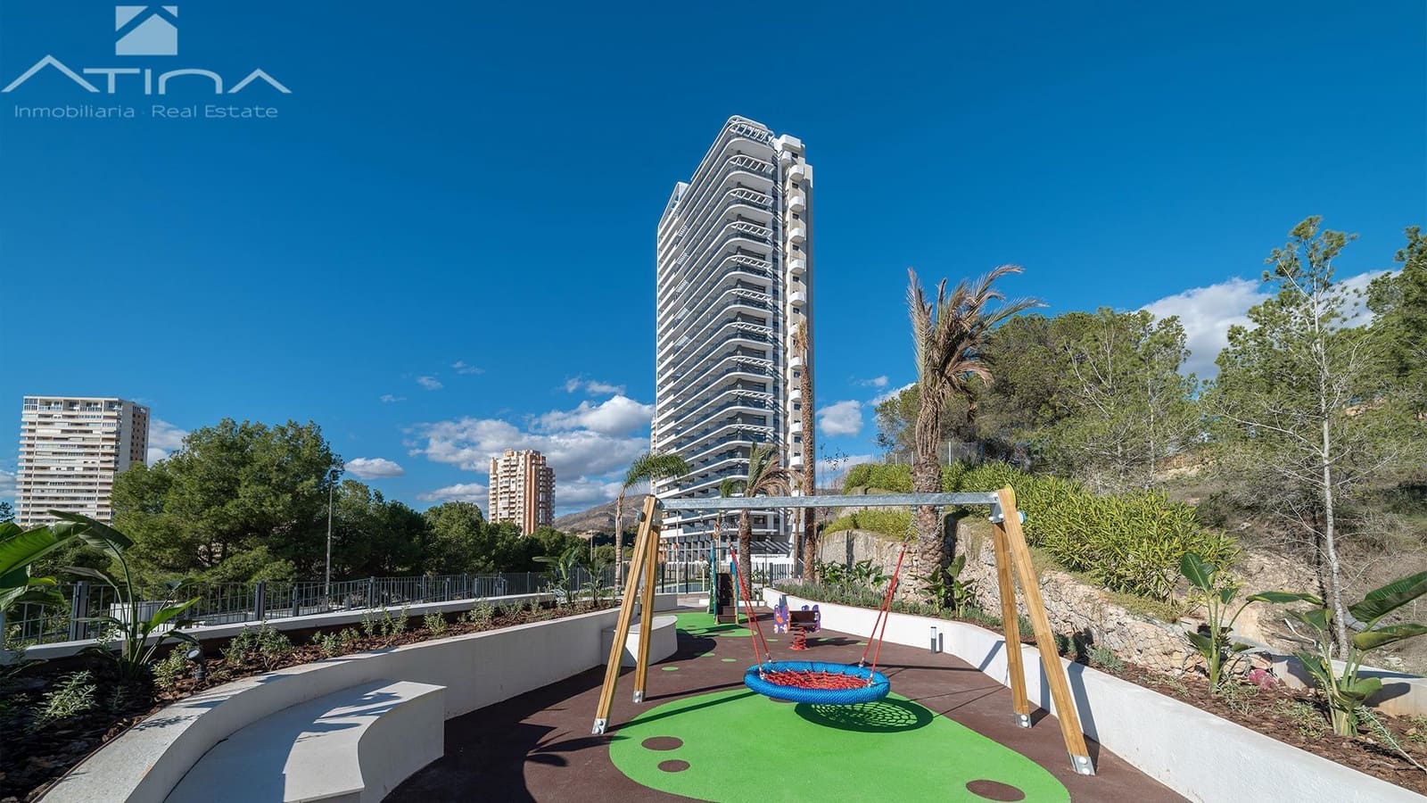 2 bedroom Apartment for sale in Benidorm with pool - € 507,000 (Ref: 9862044)