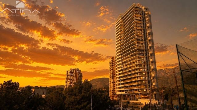 Apartamento de 3 habitaciones en Poniente, Benidorm en venta con piscina - 585.000 € (Ref: 9862046)