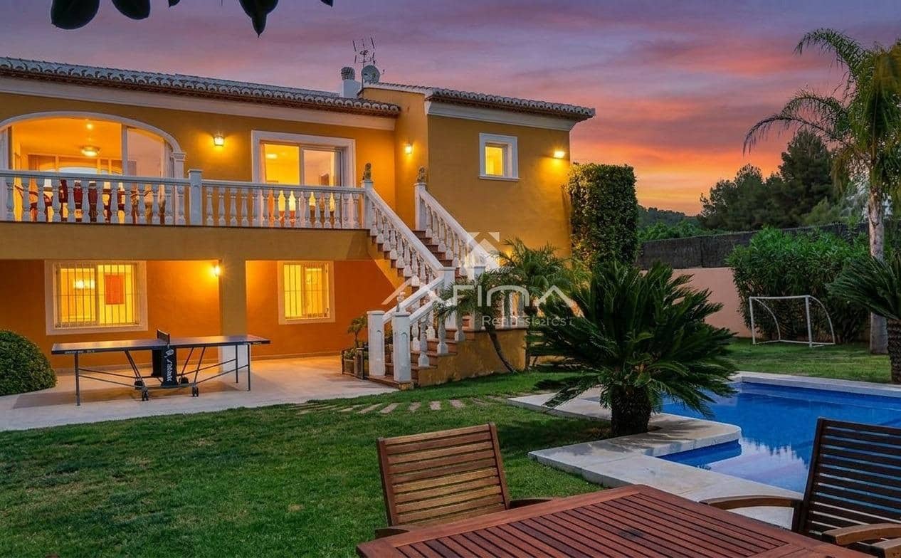 3 bedroom Villa for sale in Javea / Xabia with pool garage - € 797,000 (Ref: 9867147)