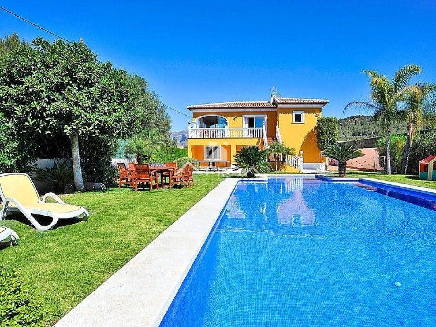 3 bedroom Villa for sale in Javea / Xabia with pool garage - € 797,000 (Ref: 9867147)