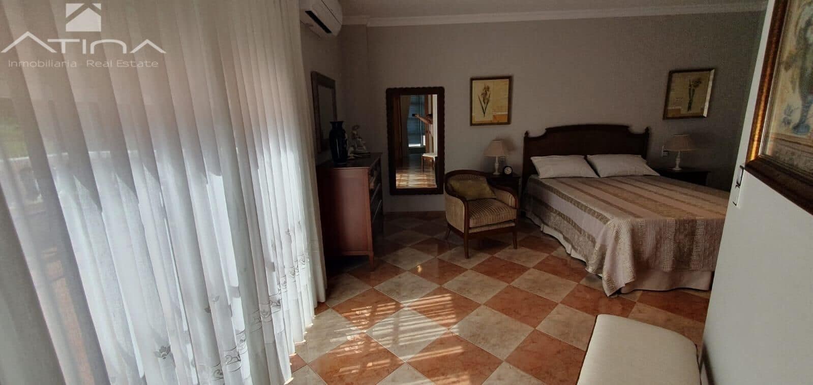 4 sypialnia Willa na sprzedaż w Gandia z garażem - 509 000 € (Ref: 9963317)