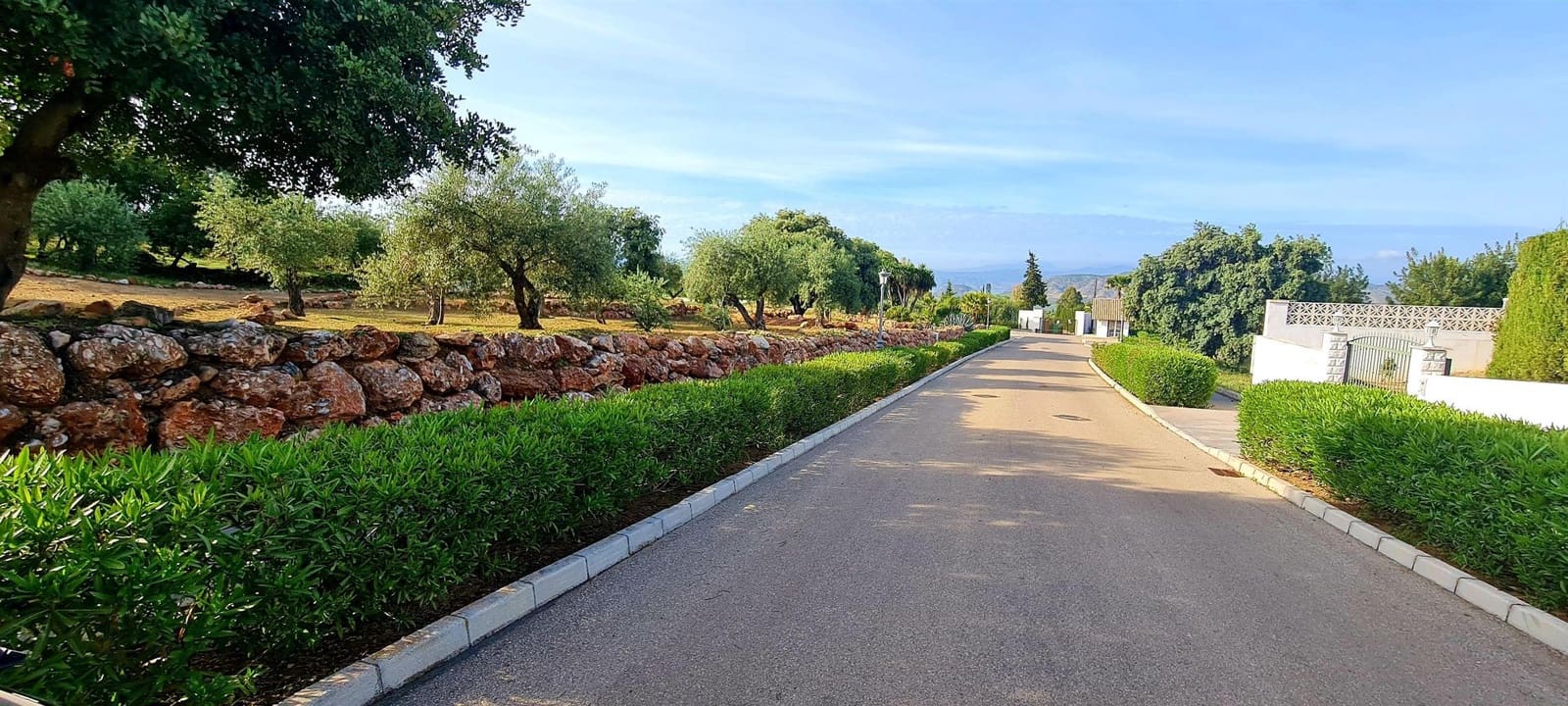 Rakentamaton maa myytävänä paikassa Alhaurin el Grande - 171 000 € (Ref: 8119419)