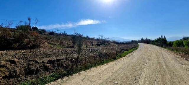 Finka/Dom wiejski na sprzedaż w Estación de Cártama, Cártama - 250 000 € (Ref: 8125912)