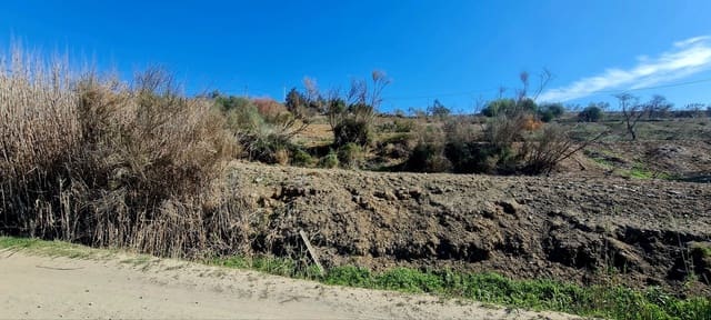 Finka/Dom wiejski na sprzedaż w Estación de Cártama, Cártama - 250 000 € (Ref: 8125912)